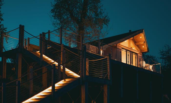 Oaklands Glamping & Treehouse